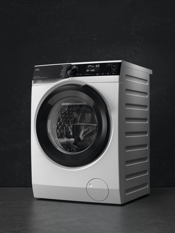 картинка Стиральная машина с паром Aeg LFR73844VE 