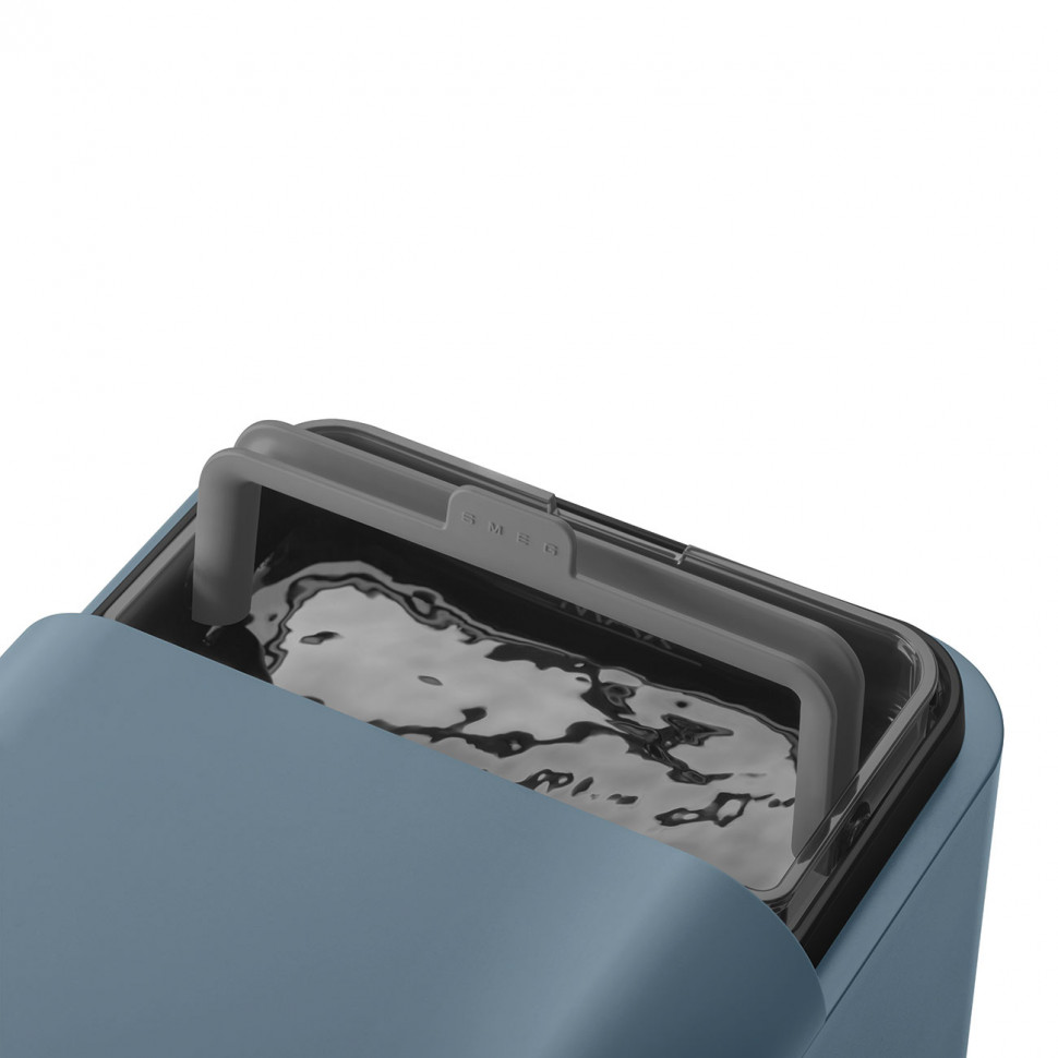 картинка Кофемашина Smeg BCC12SBMEU синий шторм матовый  картинка Кофемашина Smeg BCC12SBMEU синий шторм матовый