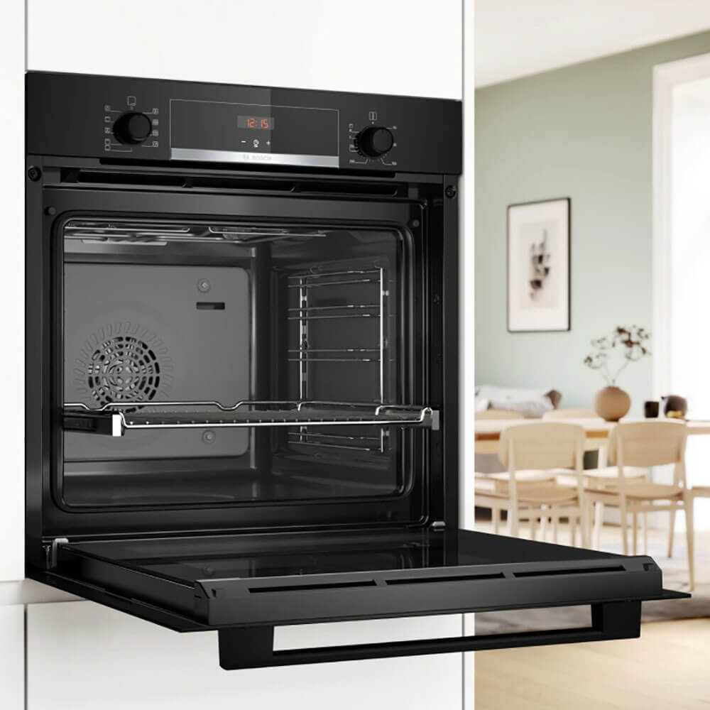 картинка Электрический духовой шкаф Bosch HBA534EB3 черный 