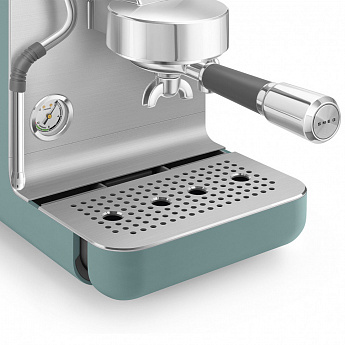 картинка Кофемашина Smeg EMC02EGMEU изумрудная матовая 