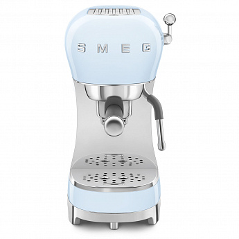 картинка Кофеварка Smeg ECF02PBEU пастельный голубой  картинка Кофеварка Smeg ECF02PBEU пастельный голубой